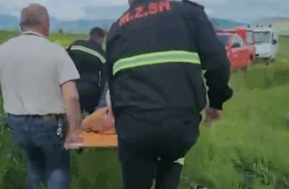 I HUMBUR PREJ DY DITËSH/ Operacion kërkimi në Devoll, shpëtohet i moshuari