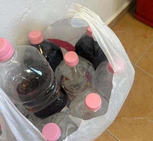 SËRISH KONTROLLE NË BURGUN E FIERIT/ Gjenden 10 celularë, alkool e drogë