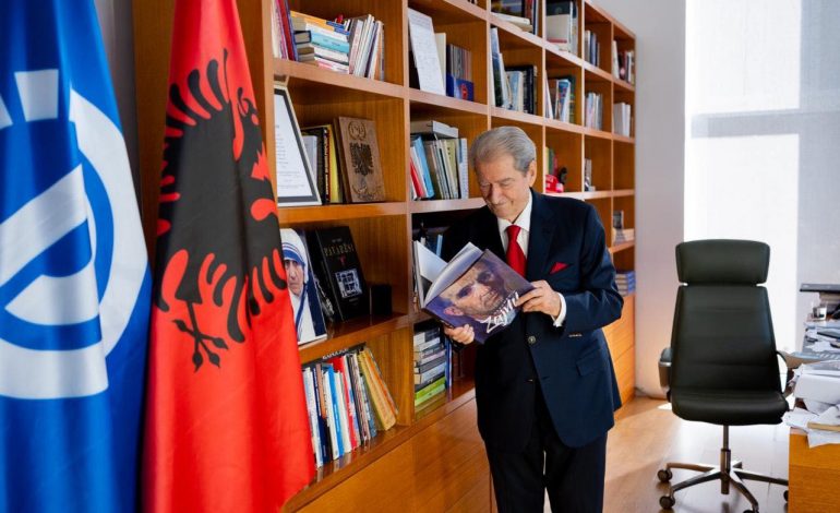 U KONFIRMUA SI KRYETAR I PD/ Berisha: Vota e demokratëve dje ishte gracka ku shpirti i mafias u kap si laraska