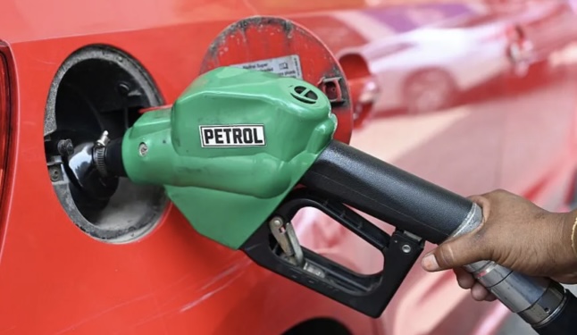 BORDI UL ÇMIMIN E KARBURANTEVE/ Ja me sa do shitet nafta dhe benzina