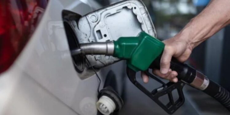 SËRISH NDRYSHIME/ Bordi ul me 2 lekë naftën, do të shitet me 185 lekë/litër! Benzina shkon në 173 lekë/litri