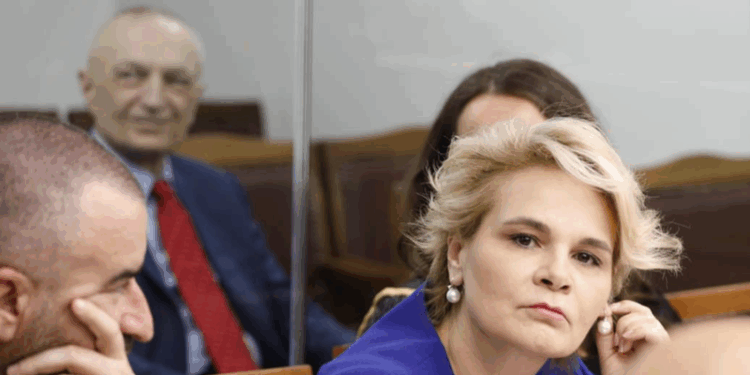 PËRPLASJE NË GJYQ/ Kryemadhi: Nuk na kanë dhënë përgjimet e familjarëve
