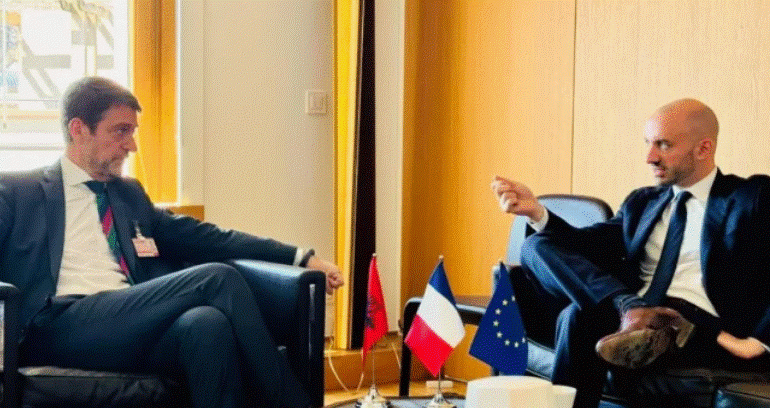 “PROJEKTE KONKRETE NË FUSHA STRATEGJIKE”/ Hoxha takim me ministrin francez: Mbështetje për anëtarësimin e Shqipërisë në BE