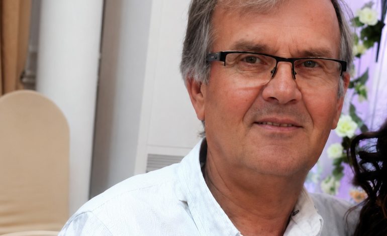 “A KE FRIKË TË MOS TË DALIN…”/ Tjetër denoncim për kirurgun e arrestuar në Korçë: I uli të brendshmet djalit 15-vjeçar