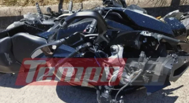 TRAGJEDI NË GREQI/ Babai dhe djali i tij 20-vjeçar humbin jetën pas përplasjes së rëndë me motor