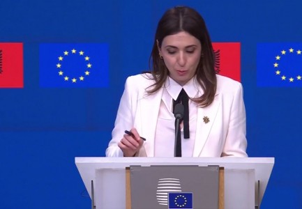 KONFERENCA NDËRQEVERITARE/ Raouna: Reformat maten me zbatimin efektiv të tyre! Luftë korrupsionit dhe pavarësia e drejtësisë