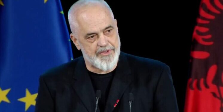 “DUHET TË KALOJA NJË VETTING QË TA TAKOJA”/ Rama dorëzon “Doctor Honoris Causa” për Ricardo Hausmann