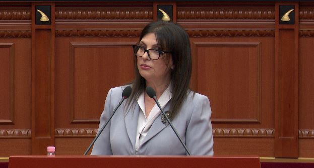 “PASTORI FOLI PËR KAPITALE…”/ Topalli: Shqipëria s’mund të integrohet në BE duke notuar në korrupsion