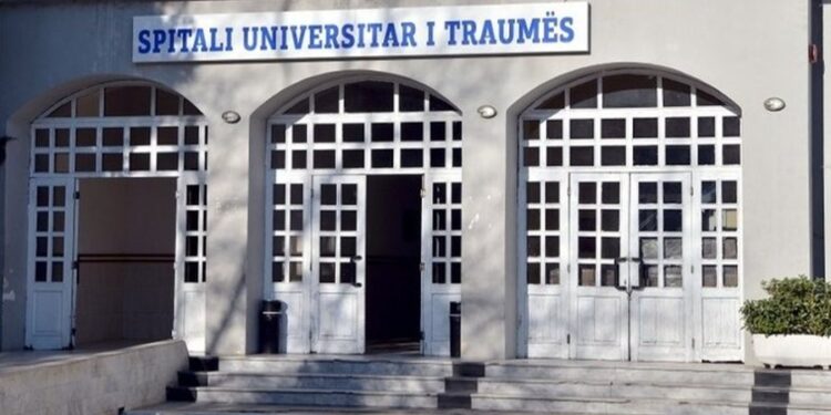 AKSIDENTI TRAGJIK NË DURRËS/ I mituri u transportua të Spitali i Traumës, reagon Ministria e Shëndetësisë: Në gjendje të rëndë, ka dëmtime të shumta