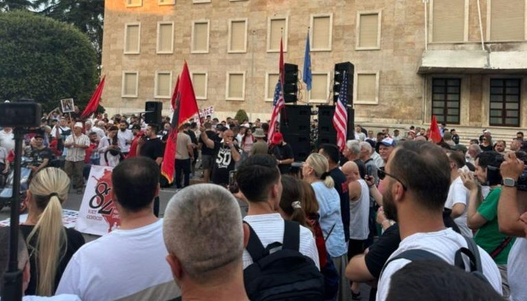 QYTETARËT 26 DITË PROTESË/ Rilexohen kërkesat drejtuar Ramës e qeverisë nga Goxhaj