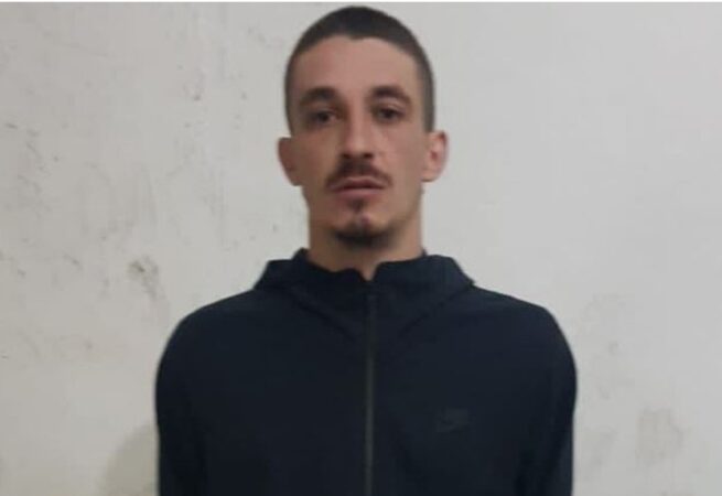 U KAP ME ARMË TE DERA E SHTËPISË SË ILIR SELMANIT/ Arrestohet Emiljano Nina, kushëriri i Ervis Martinajt