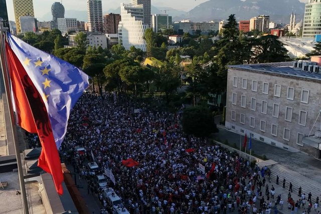 PROTESTAT NË SHQIPËRI/ Gazeta italiane: Po shndërrohen në antisemitizëm: Hebrenjtë dhe izraelitët në shënjestër