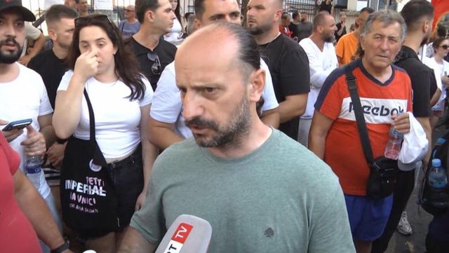 TENSIONET NË PROTESTË/ Goxhaj flet pas lirimit: Nuk pranuam të takojmë Avokatin e Shtetit
