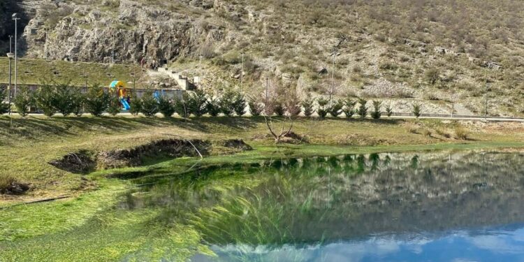 TRAGJIKE NË GJIROKASTËR/ Mbytet një 62-vjeçar në liqenin e Viroit