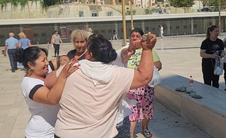 TENSIONE PARA BASHKISË SË DURRËSIT/ Banorët e Nishtullës në protestë për mungesën e bonusit të strehimit