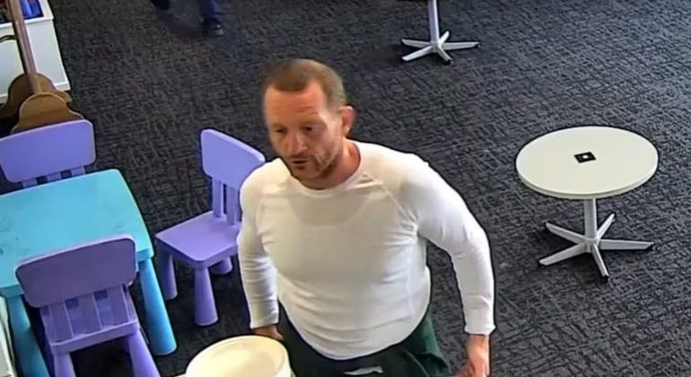 ARRATISJE SI NË FILMA/ Po mbante arkivolin e vëllait, shqiptari i burgosur zhduket pa gjurmë