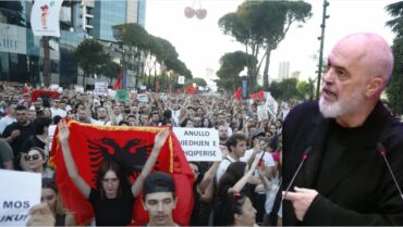 “ANULO PROJEKTIN”/ Rama i përgjigjet ultimatumit të protestuesve: Për këtë i thirrët njerëzit e mirë që ju erdhën pas edhe sot? Po manipuloni qytetarët