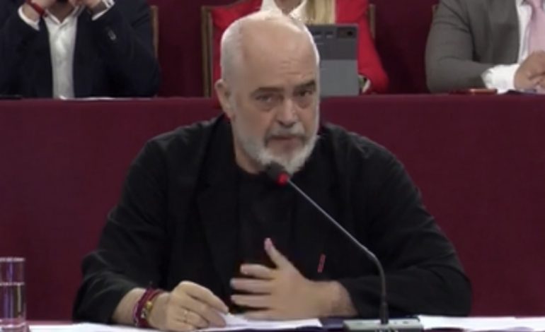 PROTESTA PËR ZVËRNECIN/ Rama: Nuk më duhet karrigia nëse heq dorë nga vizioni që kam për Shqipërinë