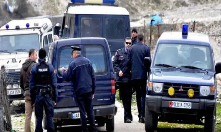 VRASJA E POLICIT NË MALIQ/ Kush është autori dhe si hapi zjarr ndaj efektivëve pasi i pikasi