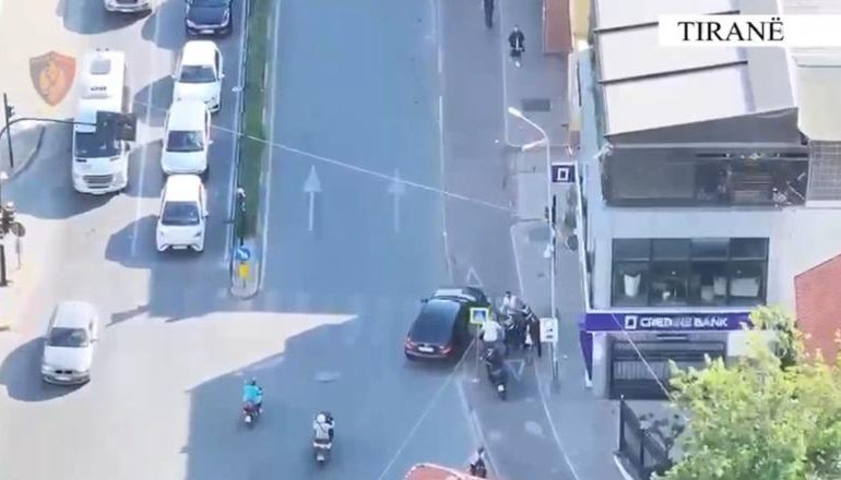 SHISNIN ARMË ZJARRI E MUNICIONE/ Goditet grupi kriminal në zemër të Tiranës, 4 të arrestuar, 2 në kërkim