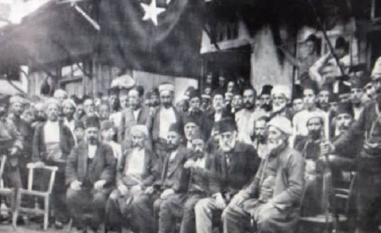 DOSSIER/ “Lidhja e Prizrenit lindi nga lufta ruso-turke e motit 1877-’78, pasi Rusia fitimtare po përgatiste copëtimin…” Shkrimi i panjohur i Mid’hat Frashërit në 1928-ën