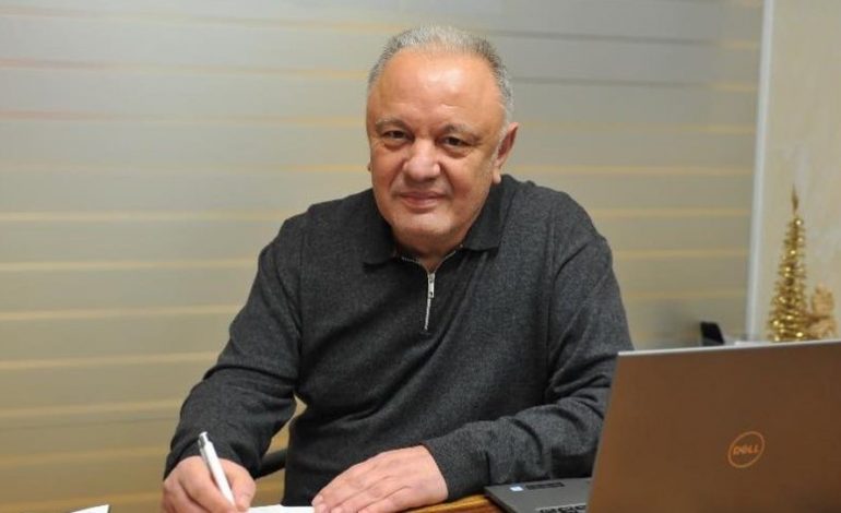 HISTORIA PREKËSE E EDI TUSHE/ Mjeku që u dha jetë mijëra fëmijëve, por nuk mundi të përqafonte të birin për më shumë se 20 vite