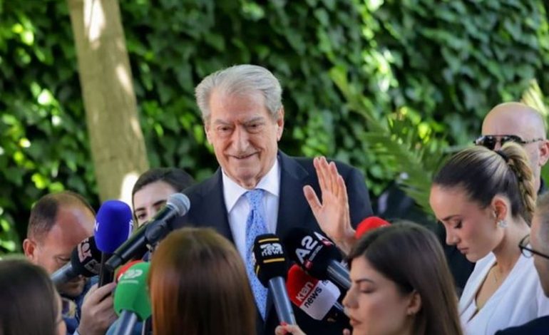 “PAGESA ËSHTË KRYER NGA…”/ Berisha pranon se ka lobuar për të marrë vizën amerikane
