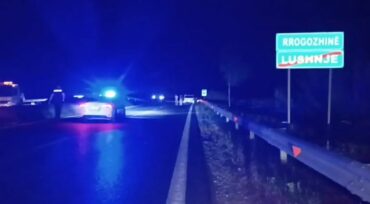 AKSIDENT TRAGJIK NË AUTOSTRADËN LUSHNJE-TIRANË/ Benz-i përplas për vdekje të riun (EMRI)