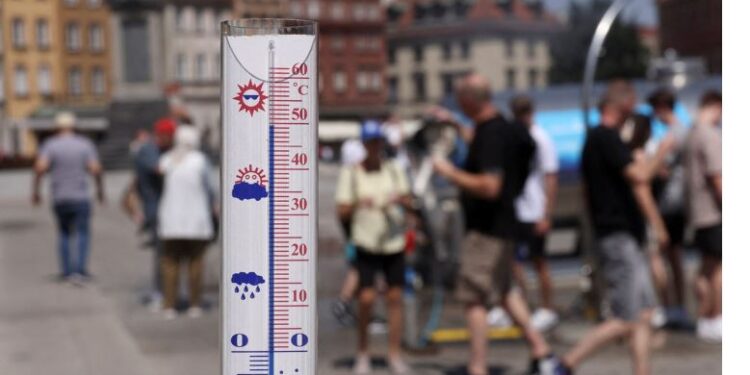 TEMPERATURAT EKSTREME/ OBSH: Mbi 1 mijë e 300 viktima në Europë