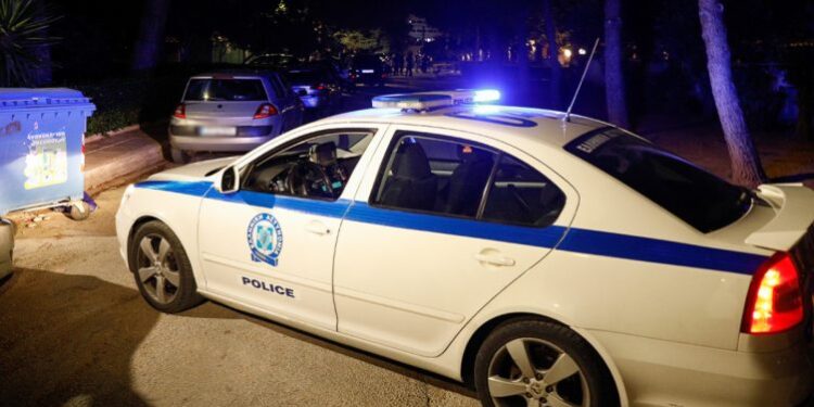 SHERR PËR DROGË NË SELANIK/ Arrestohen dy shqiptarë, 30-vjeçari dhunon dhe policët