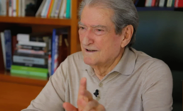 “BERISHA NË BURG”/ Kreu i PD reagon pas thirrjeve në rrugë: Ata duan…