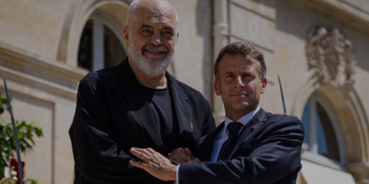 PËRFUNDON TAKIMI RAMA-MACRON/ Zbardhen detajet e dy orë bisedimeve në Pallatin Elysee