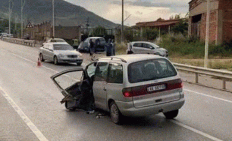 AKSIDENT I RËNDË/ Përplasen automjetet në Pogradec, një person….