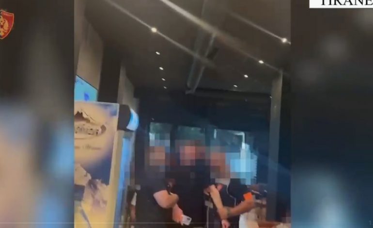 EMRAT/ Babë e bir “kokat” e grupit që shiste drogë pranë shkollave në Tiranë, baza lokali i tyre