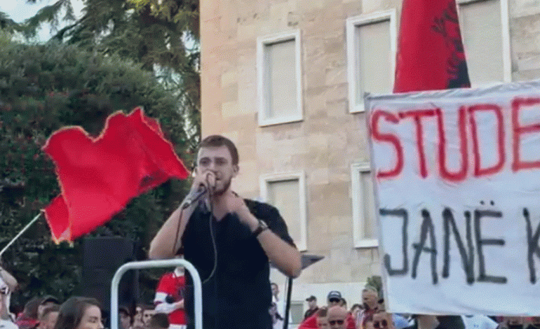 DITA E 17 E PROTESTËS/ Studentët: Do flemë në shkallët deri në dorëheqje…