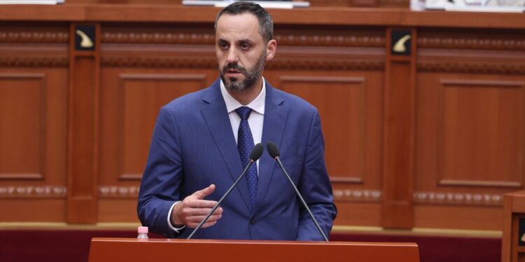 NGJARJA E MALIQIT/ Lamallari përgjigjet në Kuvend: Hetim i plotë për vrasjen e efektivit Mekolli