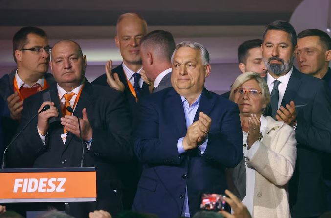 PËRPJEKJET PËR RIORGANIZIMIN PAS HUMBJES NË ZGJEDHJE”/ Partia opozitare “Fidesz” rizgjedh Orban-in kryetar në një garë pa rival