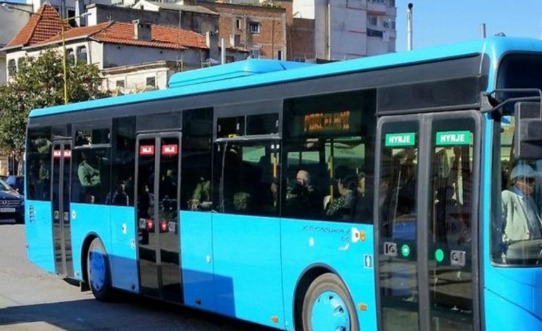 PARALAJMËRUAN RRITJE DRASTIKE TË ÇMIMIT/ Ministria e Financave: Transporti urban nuk ka detyrim për pagesat me kartë