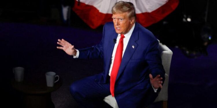 TRUMP FLET ME ZELENSKYN DHE PUTIN/ Rifillojnë përpjekjet për paqe në Ukrainë