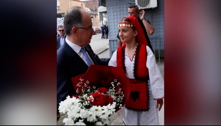 BEGAJ VIZITË NË LUGINËN E PRESHEVËS/ Takime me faktorin shqiptar: I sigurova që do të jem avokat i shqiptarëve të kësaj treve