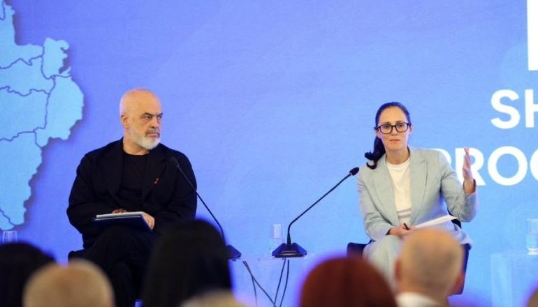 “RILINDJA URBANE 2.0″/ Rama: Autobusë elektrikë në të gjitha bashkitë, parkime nën e mbitokësore