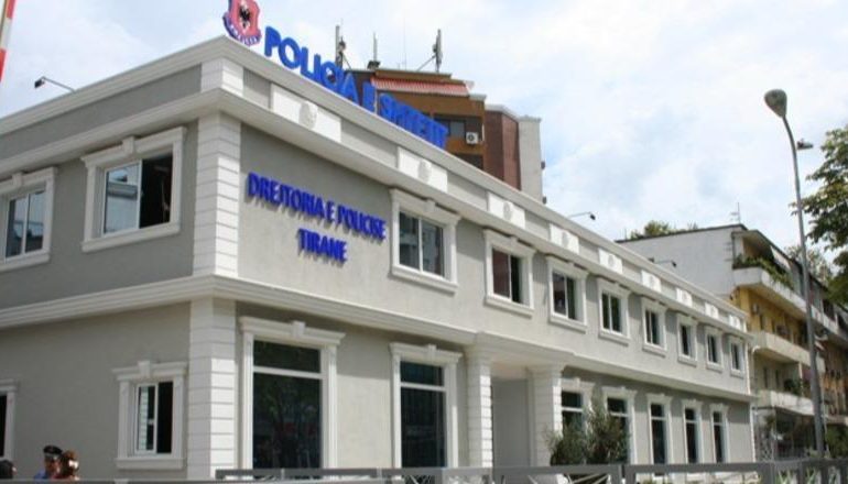 DYSHOHET SE KËRCËNOI NJË DREJTORESHË NË SEKTORIN E TATIMEVE/ Bashkëshorti i deputetes Spriopali vihet në hetim në gjendje të lirë