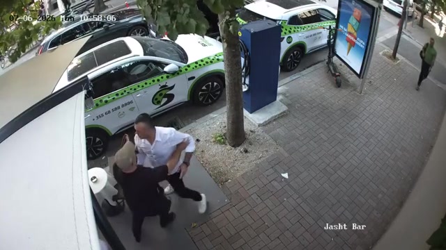 “PLAS” SHERRI NË ISH-BLLOK/ Dy biznesmenët konfliktohen me njëri-tjetrin, Nadir Çausholli përplas me këmbë karrigen