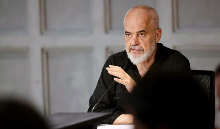 PAKETA E MALEVE/ Rama: 90% e kritikëve janë profile fallco! Pas tyre qëndrojnë sorrat e opozitave parlamentare dhe imagjinare