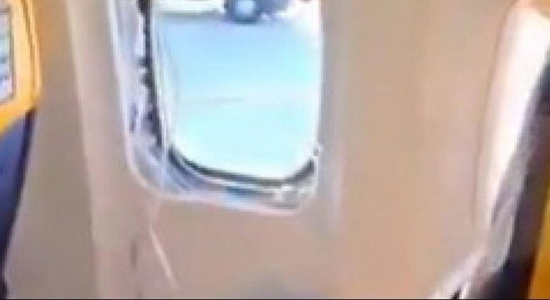 MOMENTE PANIKU NË GREQI/ Defekti në motor shkakton thyerjen e dritares së avionit