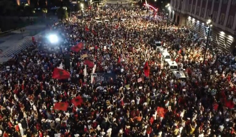 DITA E 36-të E PROTESTËS/ Shqiptarët nuk tërhiqen nga kërkesa e panegociueshme: Rama jepe dorëheqjen