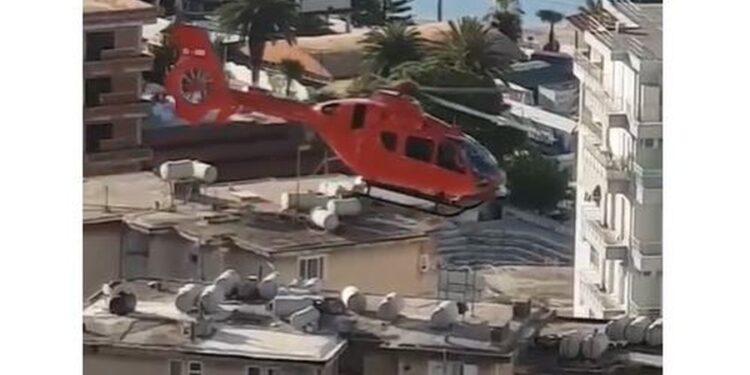 U RRËZUA TEKSA KULLOSTE BAGËTITË/ 69-vjeçari transportohet me helikopter në Tiranë