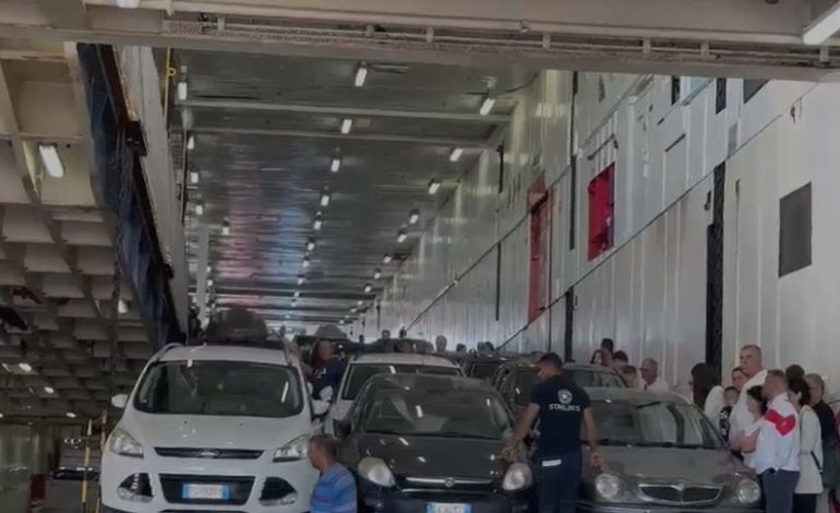 FLUKS NË PORTIN E VLORËS/ Regjistrohet numri i pasagjerëve