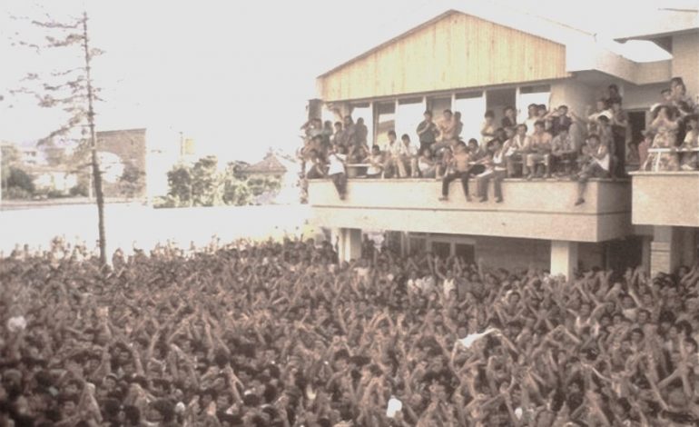 DOSSIER/ Zbulohen dokumentet e Sigurimit, korrik ‘90: Më 30.6.1990, ora 01.30,12 persona (3 femra), u futën në ambasadën algjeriane, duke thyer…
