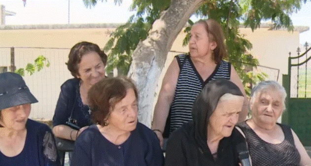 SKANDAL NË SARANDË/ Postieri ‘zhduk’ pensionet e 13 muajve: Do shes tokën që t’ua shlyej…